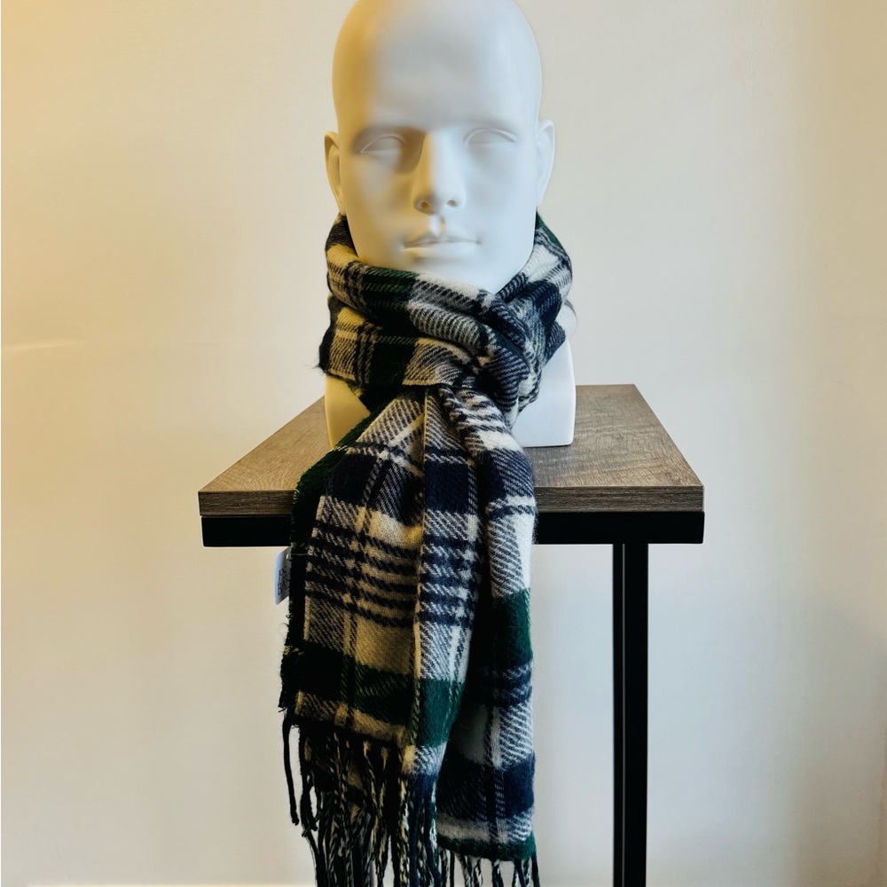 Jos.A.Bank Men’s reversible plaid  scarf, one size, green/beige, new with tags